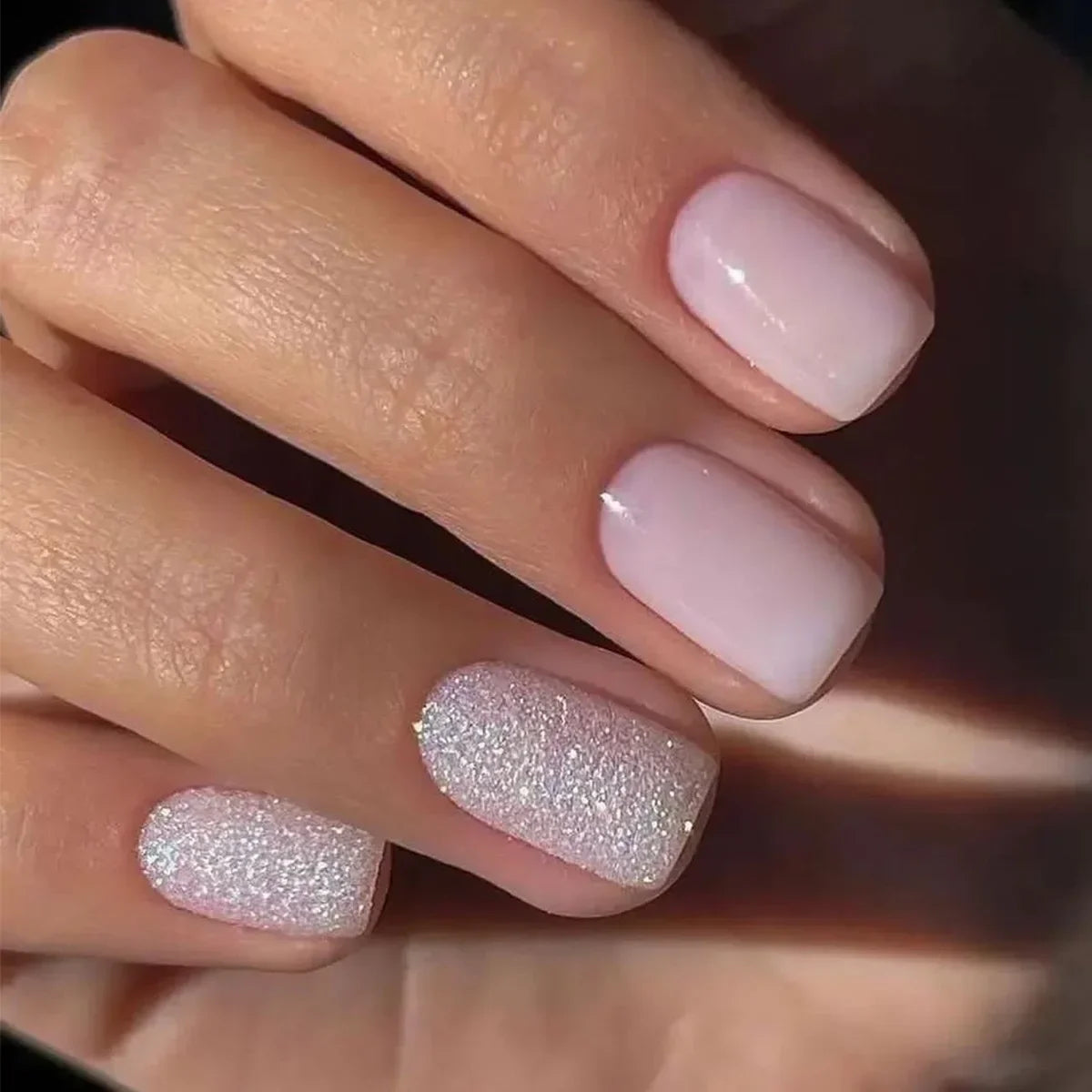 24PCS Shiny Pearl Nails