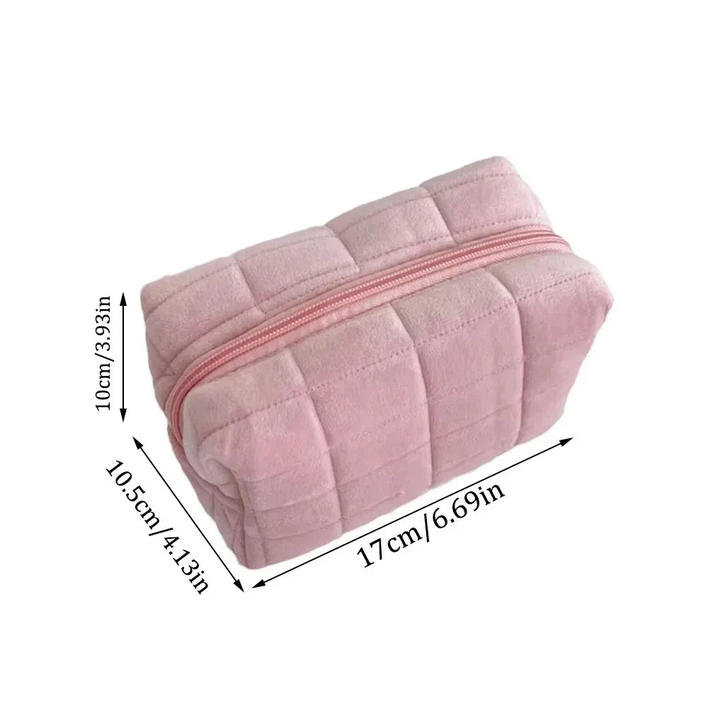 Adorable Plush Makeup Bag – Your Stylish Travel Essential for Beauty On-the-Go!