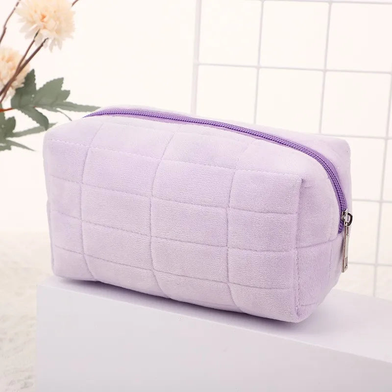 Adorable Plush Makeup Bag – Your Stylish Travel Essential for Beauty On-the-Go!